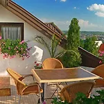 Апартаменты Apartmanhaz Zalanki *