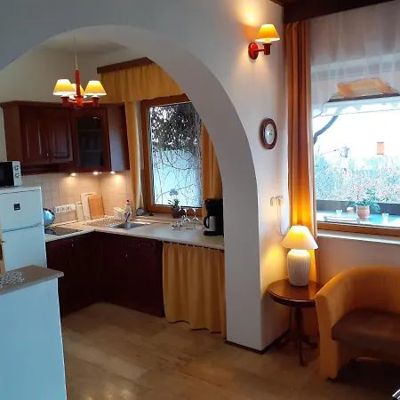 Apartmanhaz Zalanki Апартаменты *